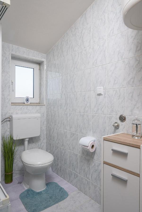 Vikeli Apartment Trogir Exterior photo